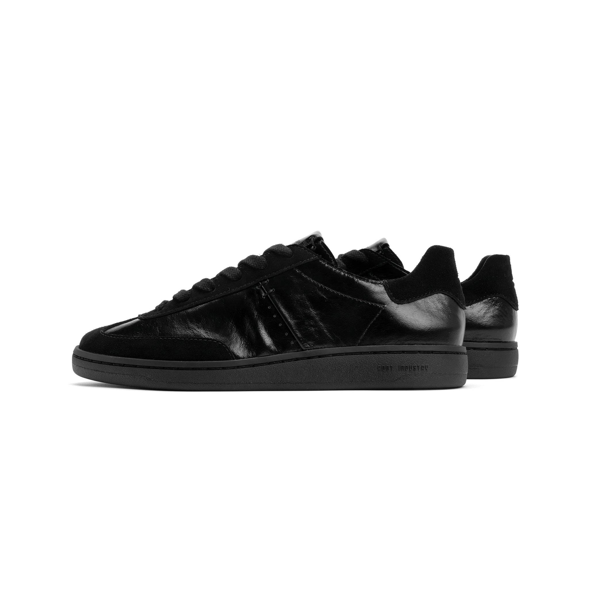 AUA322-006 GAT Leather Shoes in Black